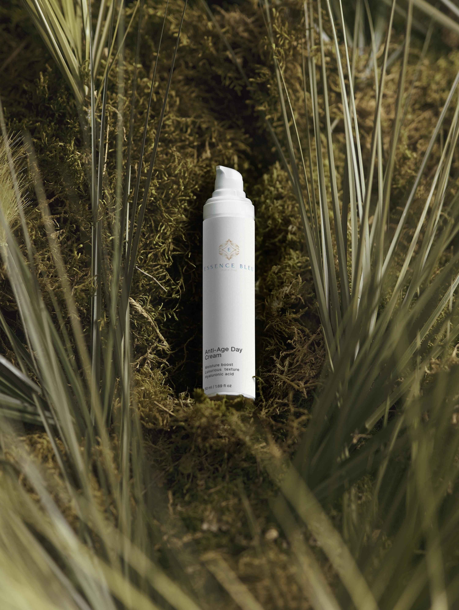 Anti-Age Day Cream | Hyaluronic Acid & Marine Actives - Essence Bleu